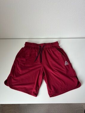 Reebok Athletic Sweat Shorts Red Drawstring Workout Gym Athleisure Size S